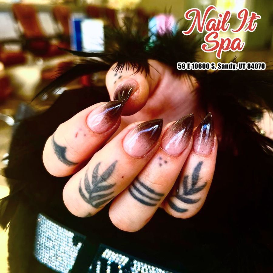 nails